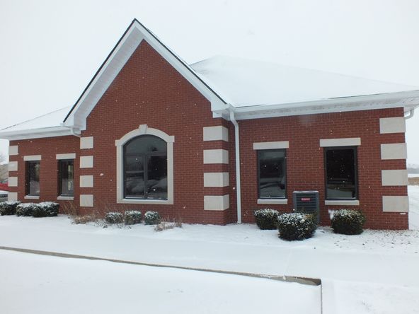 4056 Arbor Ln, New Palestine, IN 46163